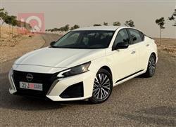 نيسان ألتيما